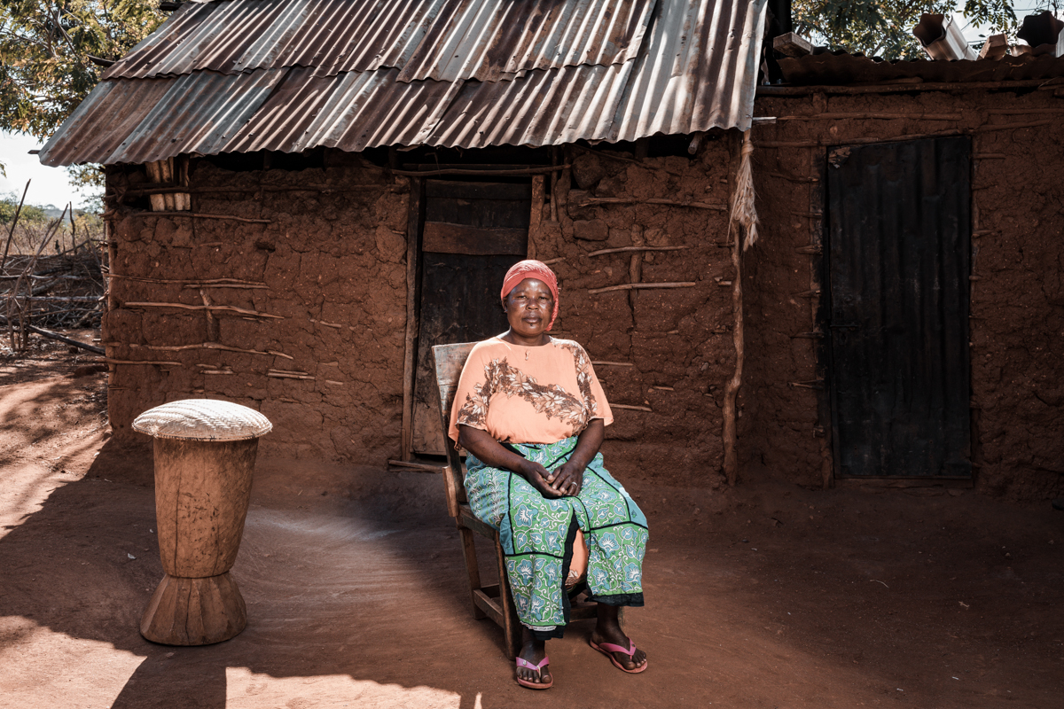 Antony Trivet Travels Documentary Portraits Storyteller In Kenya Photographers