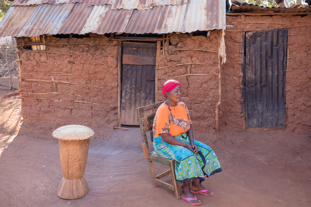 Antony Trivet Travels Documentary Portraits Storyteller In Kenya Photographers