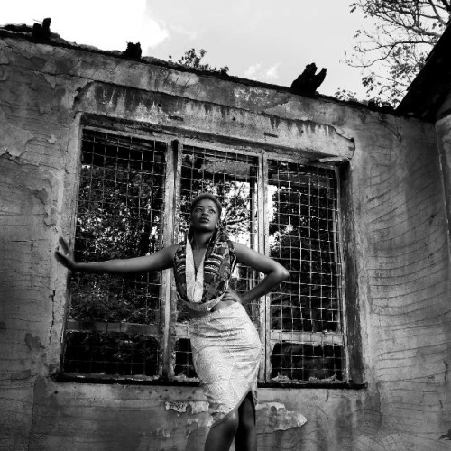 Outdoor Onlocation Portrait Photography :: Kenya Editorial Fashion