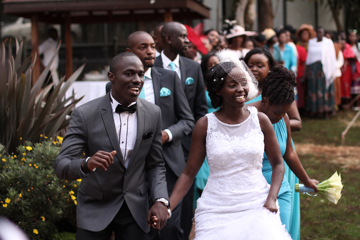 Top Wedding Photographer In Kenya :: Real Candid Moments Story