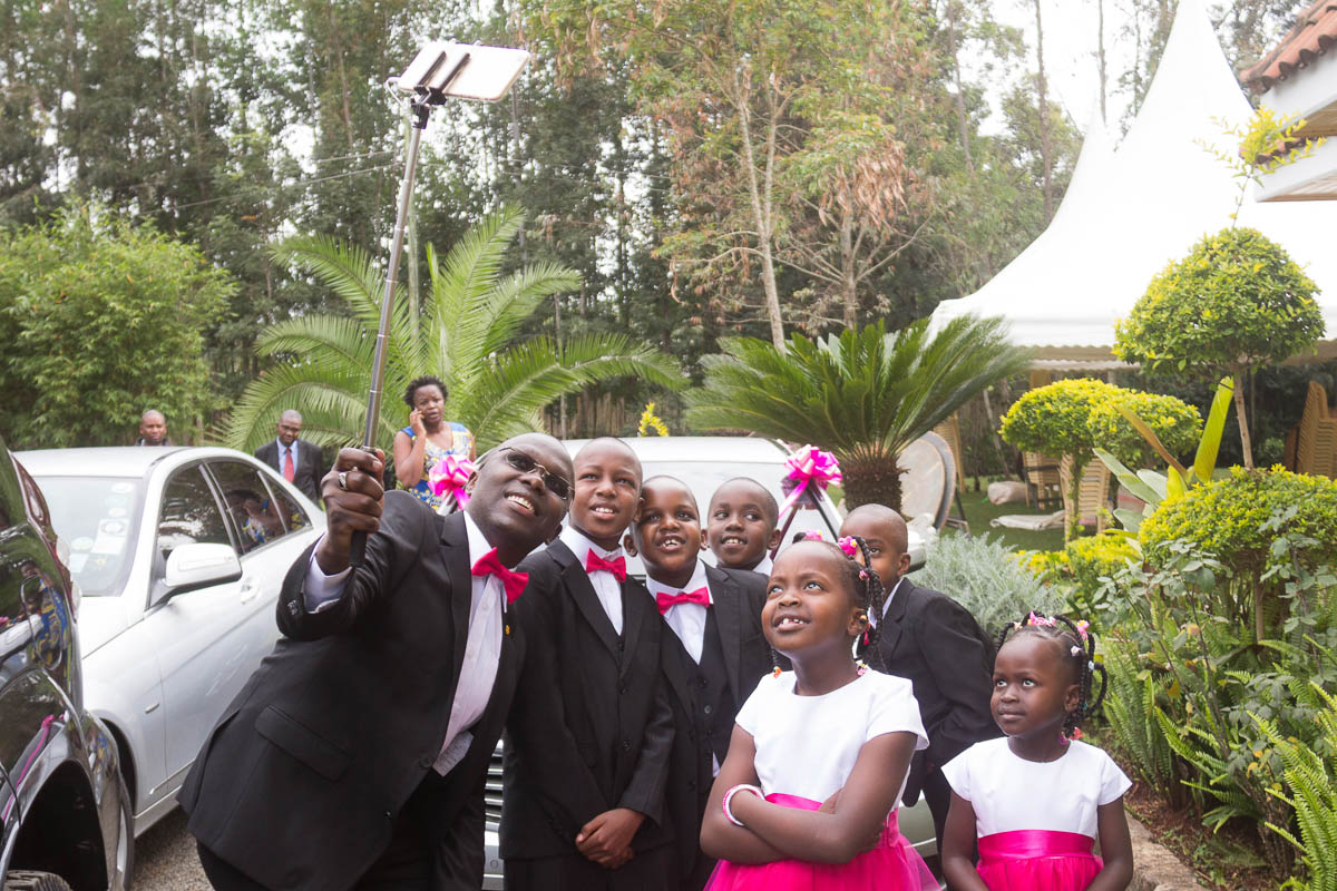 Top Kenyan Wedding Photographers :: Nairobi Luxury Weddings