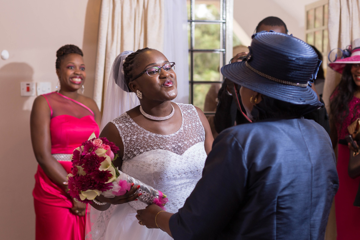 Top Kenyan Wedding Photographers :: Nairobi Luxury Weddings