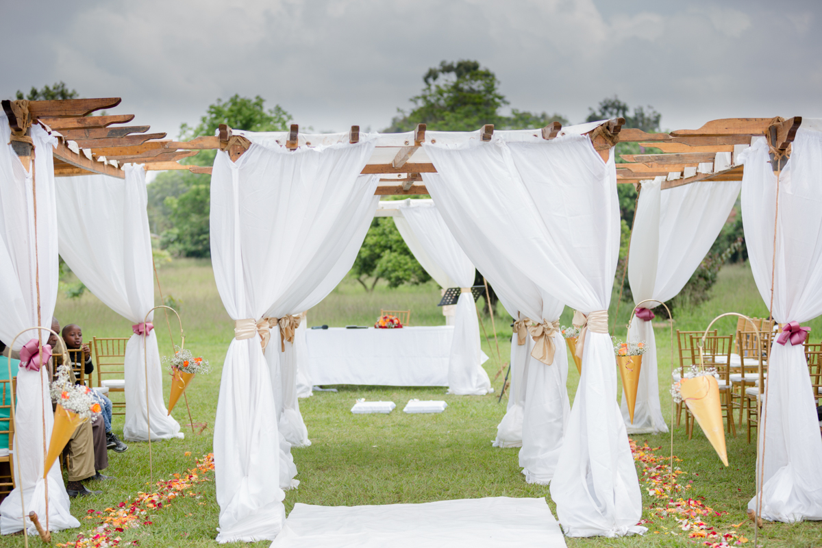 Kenyan Weddings Professional Photographers :: Love Story Photos