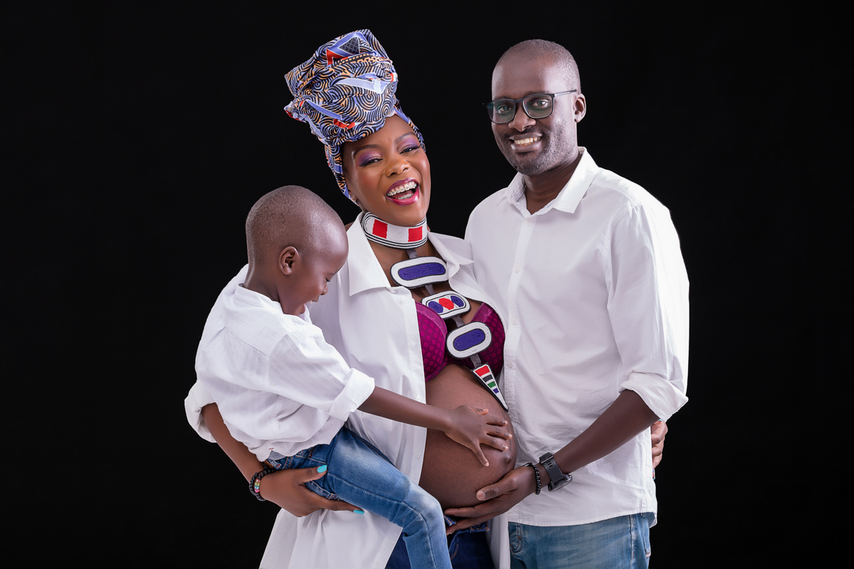 Kenyan Baby Bump Maternity Pregnancy Photographers - Antony Trivet Outdoors On-Location portraits