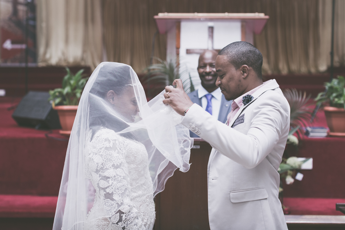 Kenya Wedding Photographer :: Love Story Moments Documentary