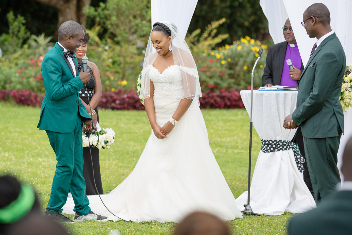 Kenyan Destinations Weddings Photographers :: Best Love Stories