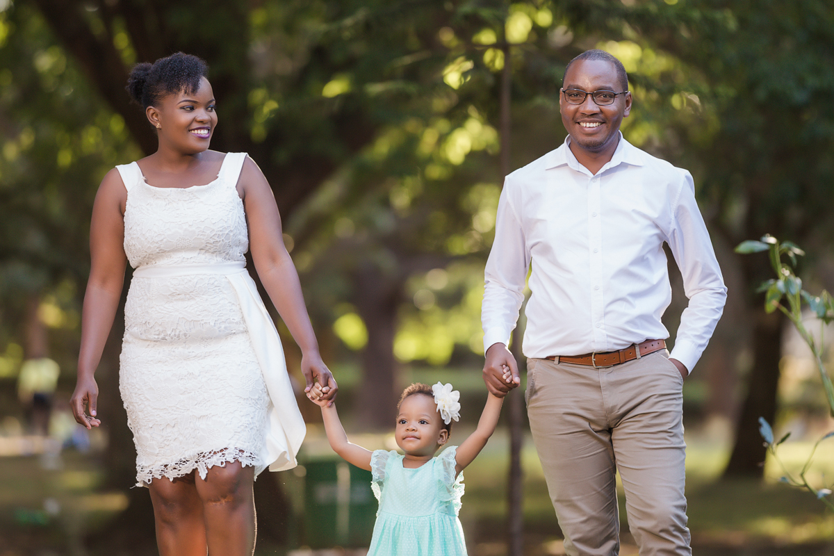 Kenyan Family Portraits Photographer :: Outdoors On-locations Top