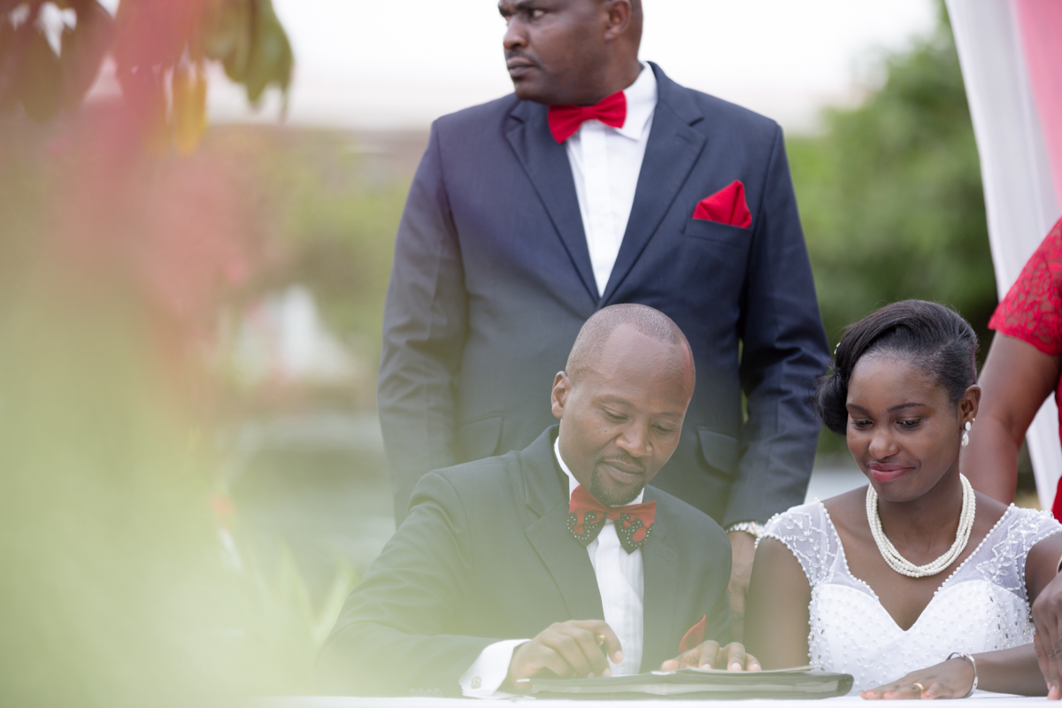 Antony Trivet Wedding Photographer :: Emotional Love Storytellers