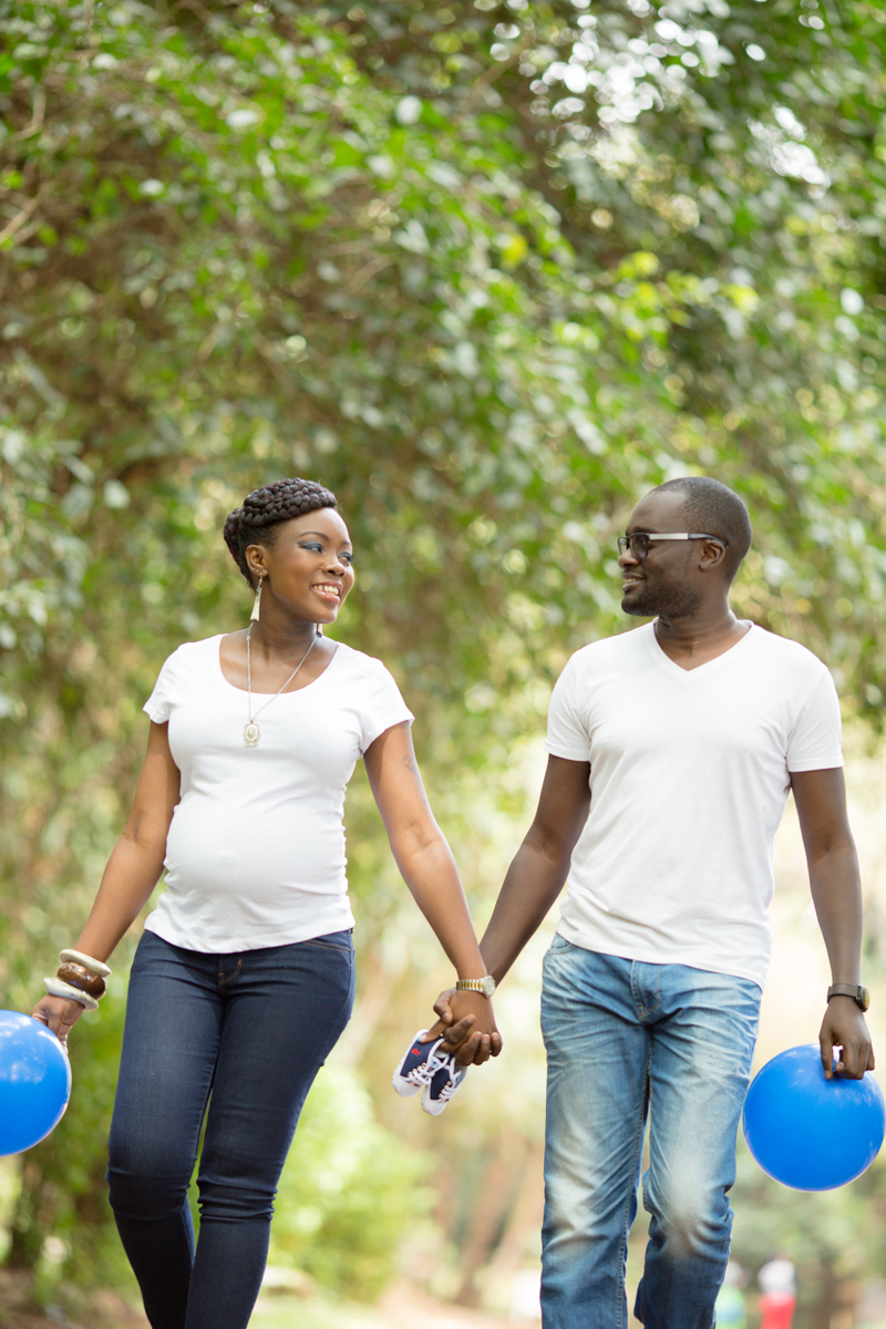 Kenyan Creative Maternity Photoshoot Outdoors On Location - Antony Trivet Portraits