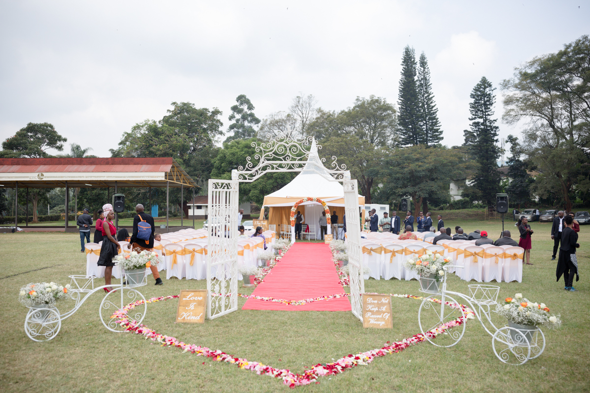 Kenyan Wedding Photographers :: Love Story By Antony Trivet