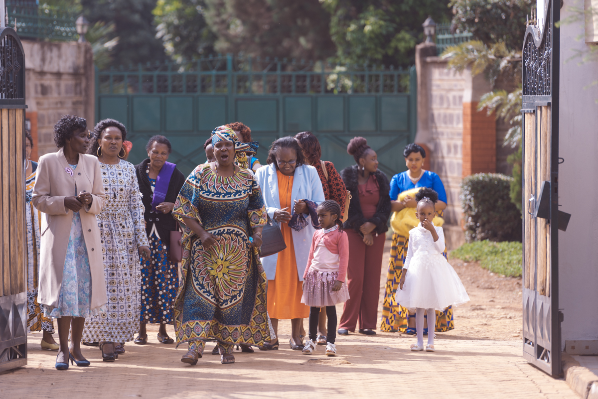 Kenyan Wedding Photographers :: Love Story By Antony Trivet