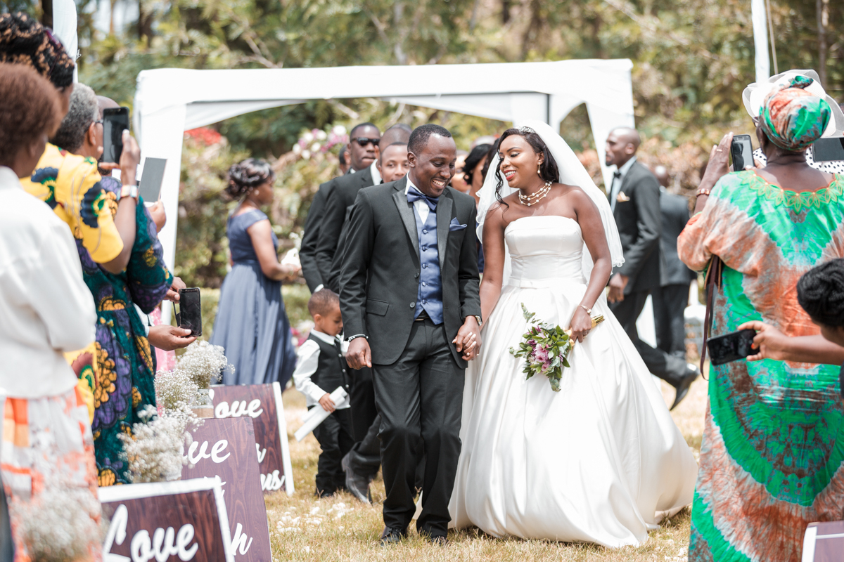 Nairobi Wedding Photographers :: Candid Moments Documentary