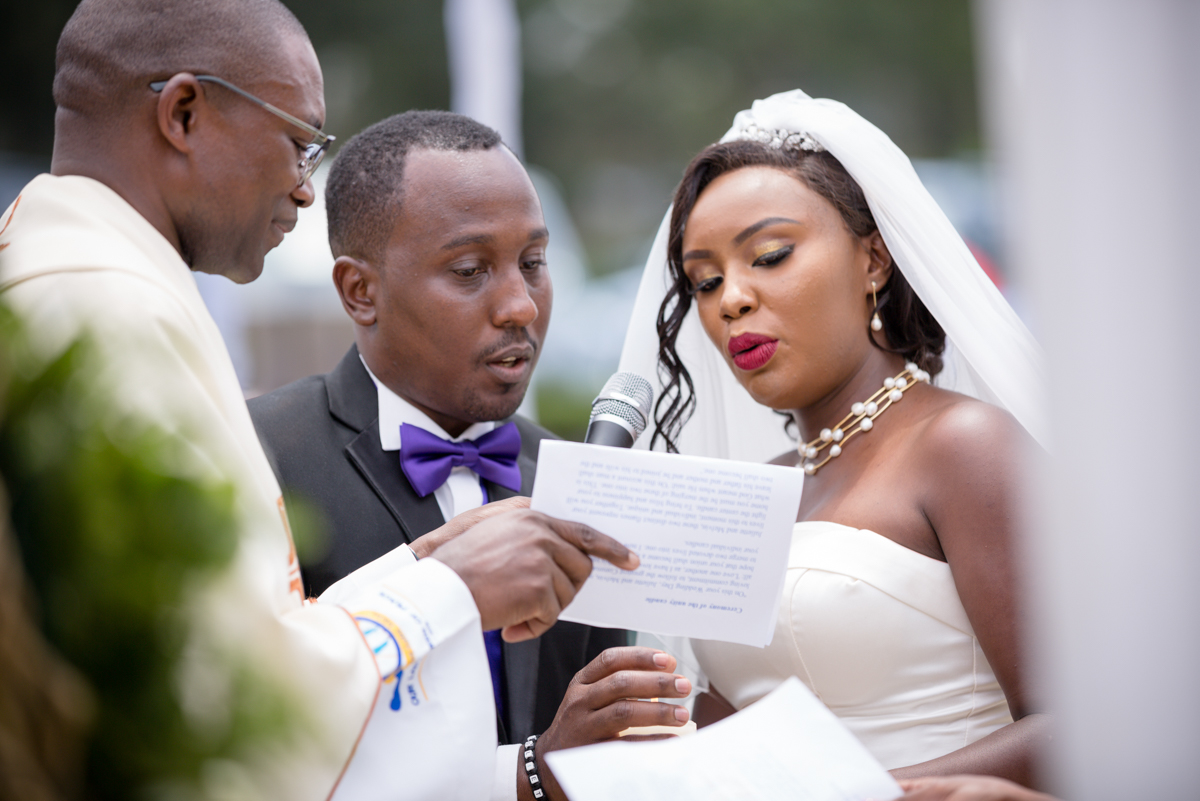 Nairobi Wedding Photographers :: Candid Moments Documentary