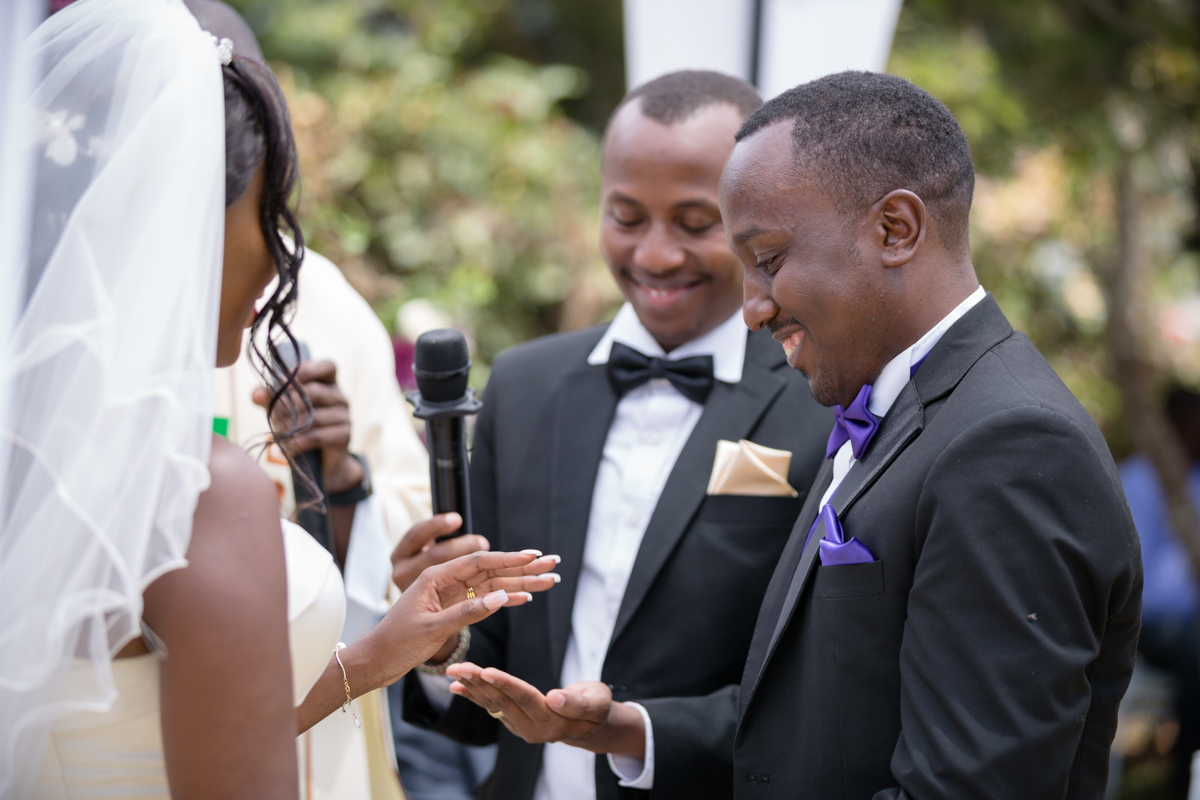 Nairobi Wedding Photographers :: Candid Moments Documentary