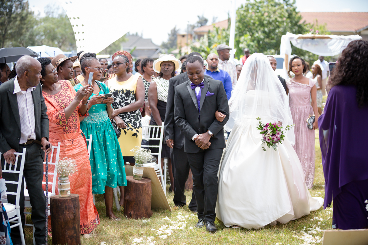 Nairobi Wedding Photographers :: Candid Moments Documentary