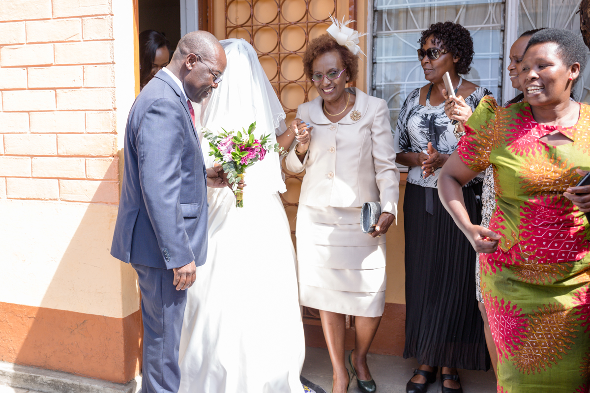 Nairobi Wedding Photographers :: Candid Moments Documentary