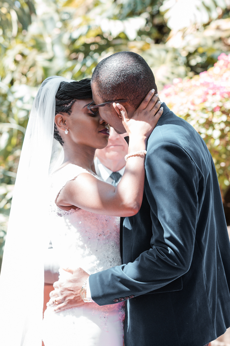 Kenyan Zimbabwean Destination Weddings :: Creative Love Story