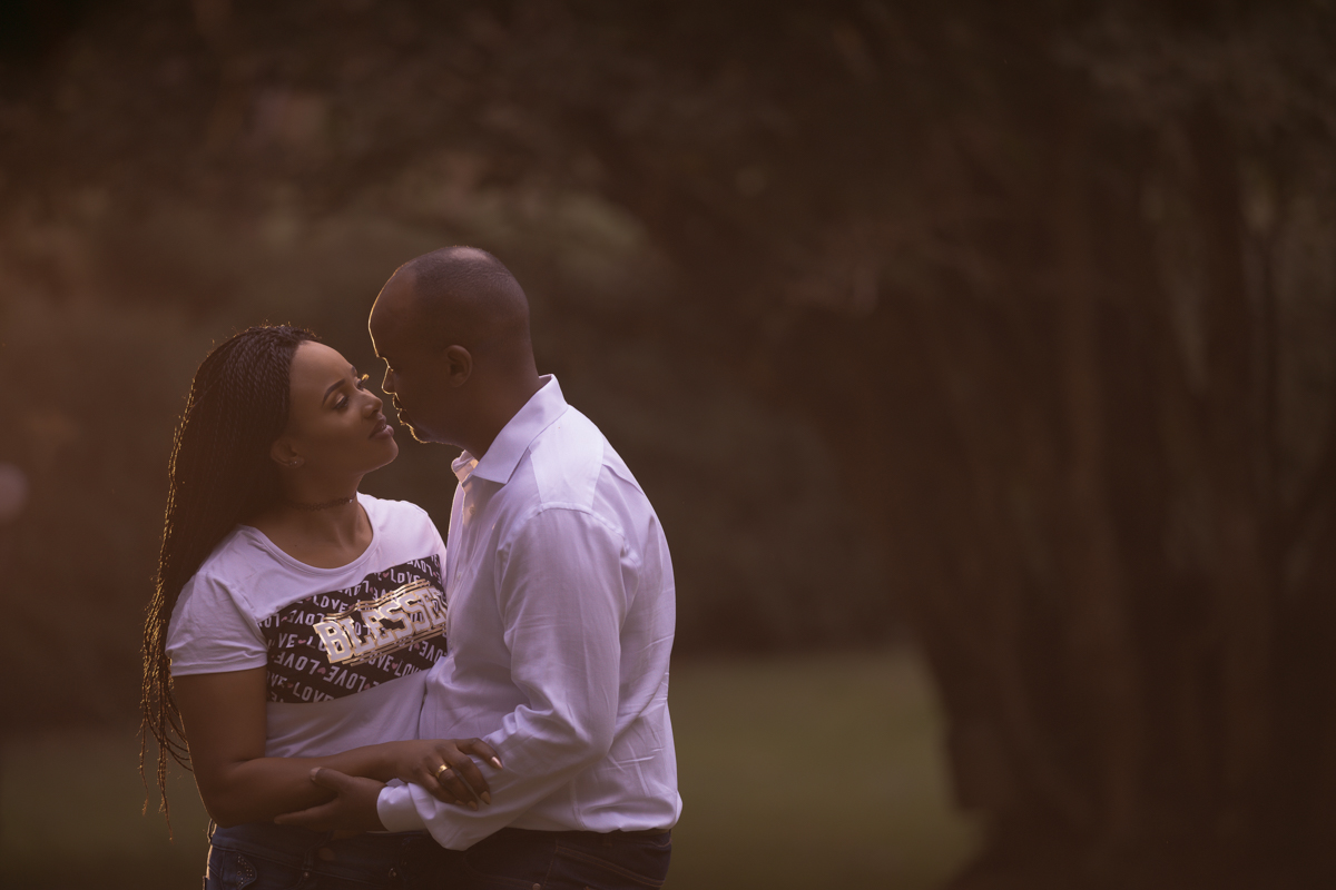 Best Wedding Photography Kenyan :: Engagement Couple Intimate