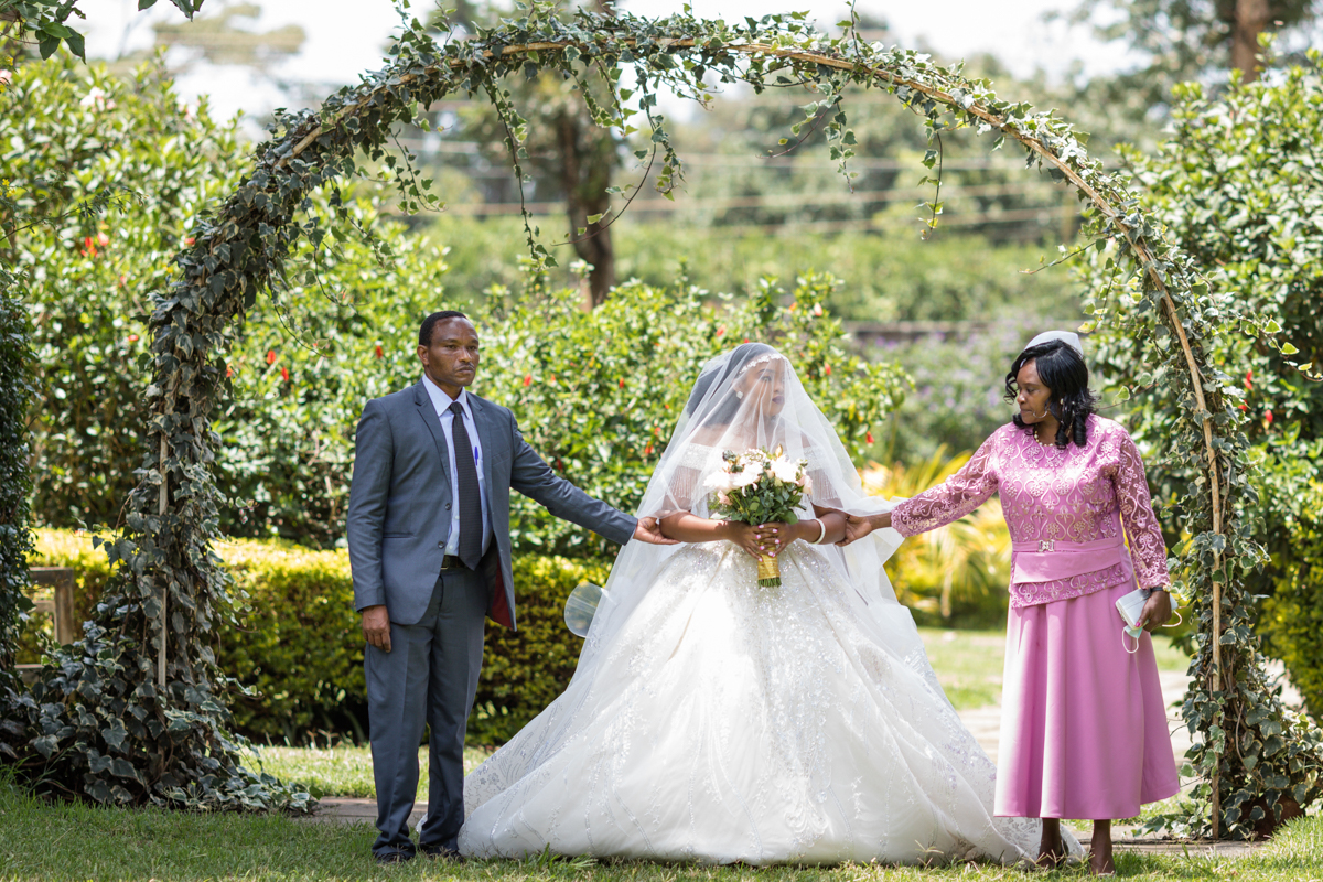 Wedding Photographers In Kenya :: Creative Moment Documentary