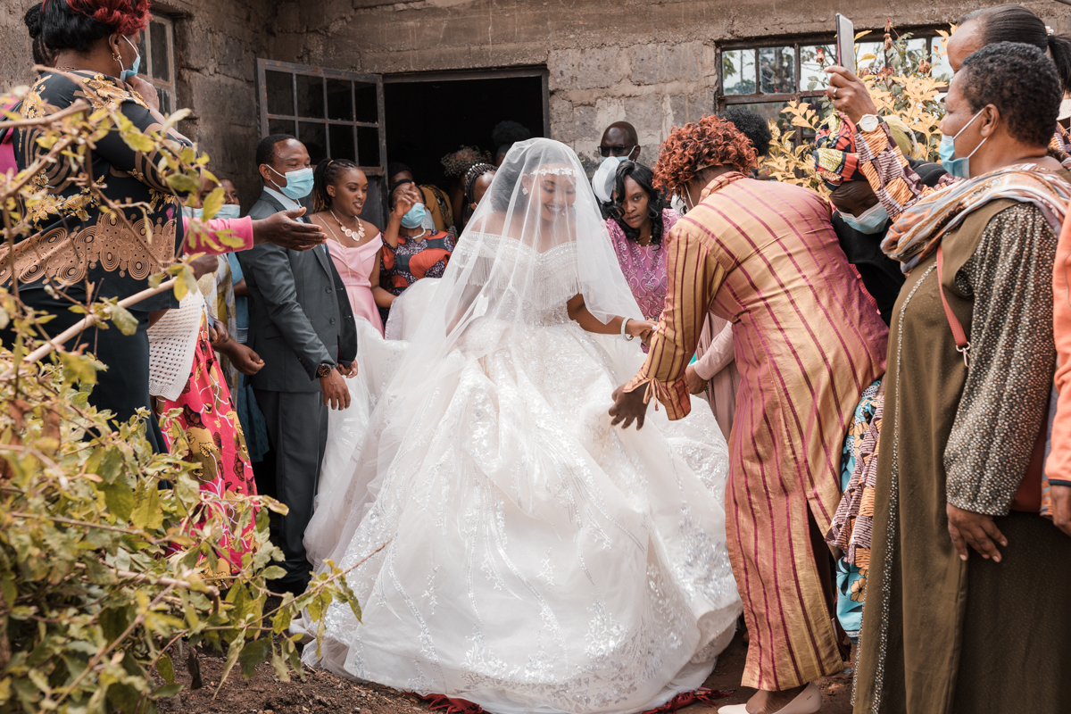 Wedding Photographers In Kenya :: Creative Moment Documentary