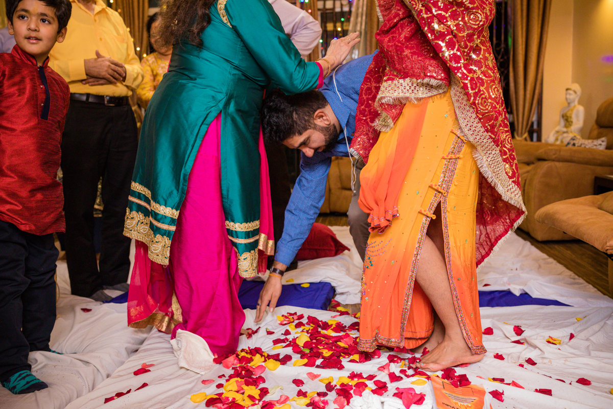 Kenyan Indian Wedding Traditional :: Havan Trial By Fire Ceremony