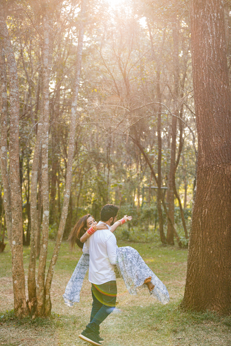 Top Wedding Kenyan Photographer :: Incredible Intimate Romantic