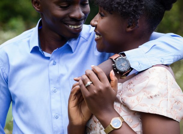 Naishola Gardens Couple Engagement :: Naiposha Gardens Picnic