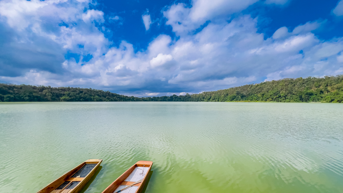 Lake Duluti Arusha Tanzania :: Volcanic Crater Lake Great Rift Vall